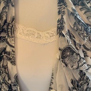 Vintage CAbi off-white lace trimmed camisole GUC M